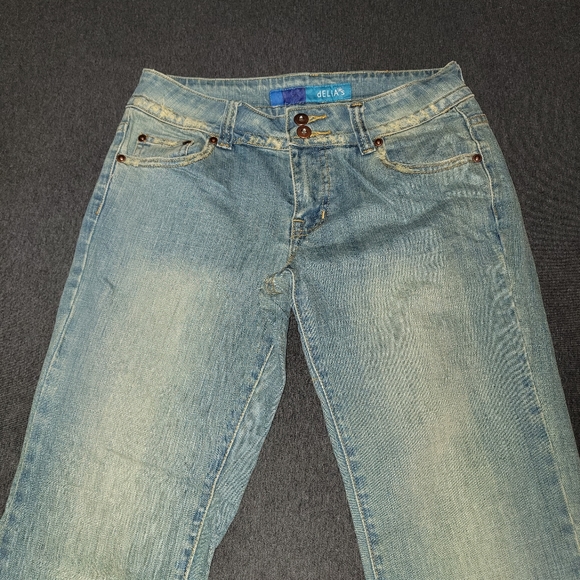 dELiA*s Back Flap Pocket Boot Cut Jean - Size 9/10 - Vintage Light Wash - Picture 2 of 7